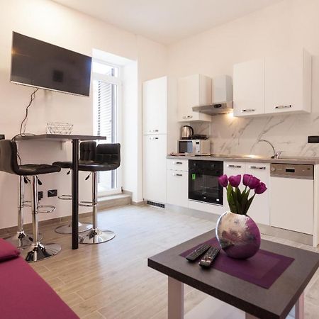 Apartment Toni Pula Buitenkant foto